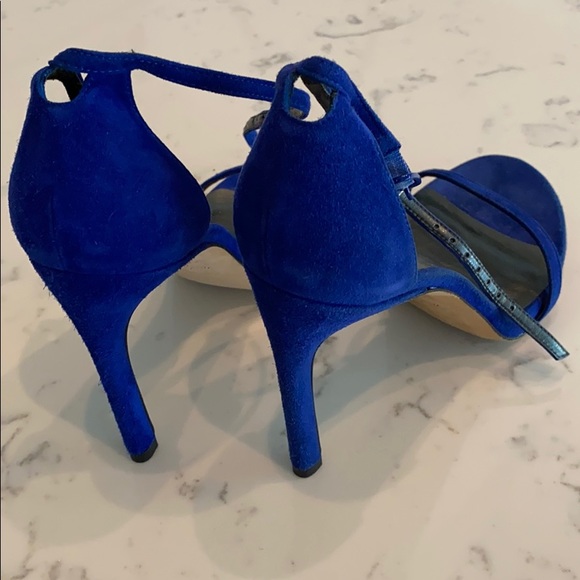 Stuart Weitzman Blue Suede heels, size 6! - Picture 10 of 10
